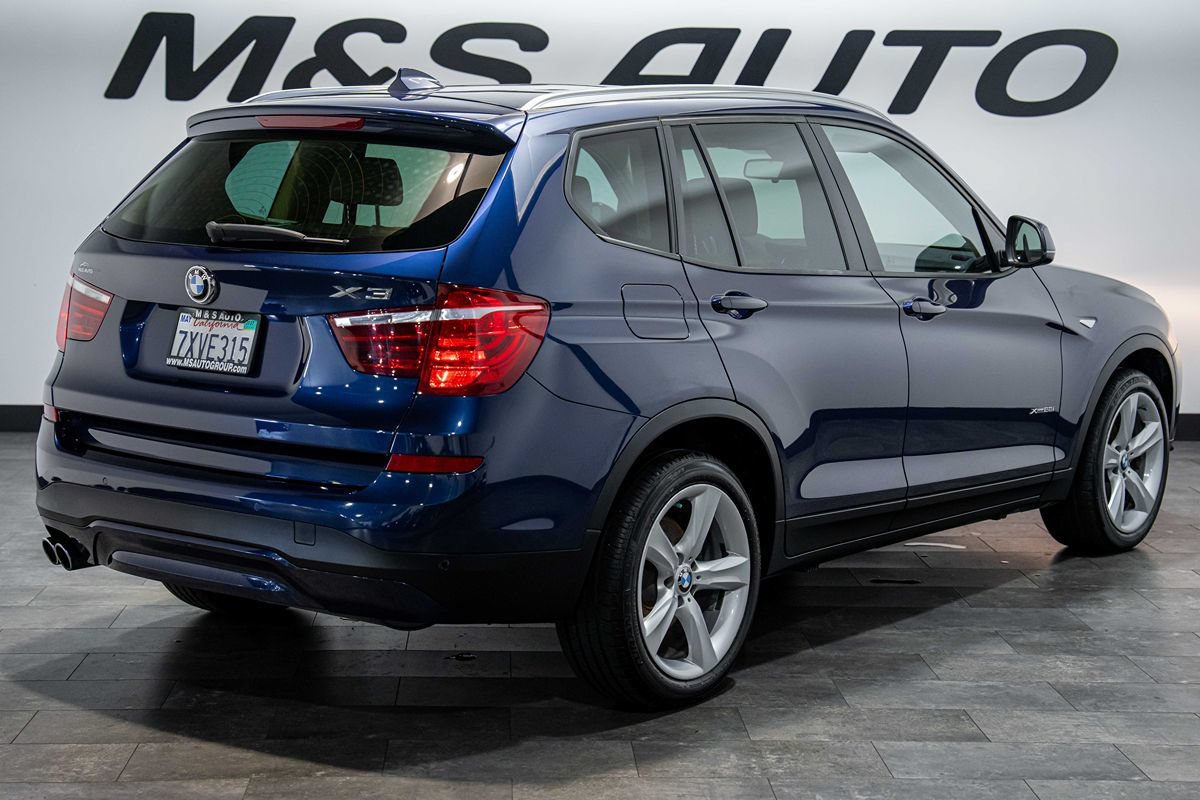 Used 2017 BMW X3 xDrive28i AWD/4WD image 4