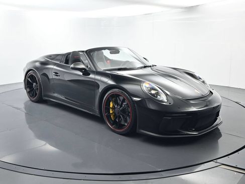 Certified 2019 Porsche 911 Speedster RWD image 17