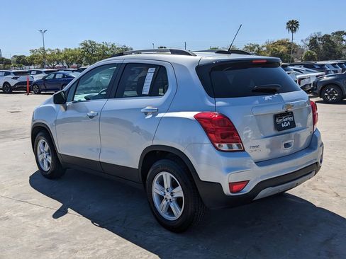 Used 2019 Chevrolet Trax LT w/ LT Convenience Package image 6