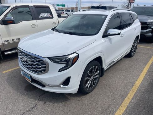 Used 2018 GMC Terrain Denali w/ Advanced Safety Package AWD/4WD image 3