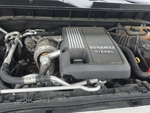 Used 2021 Chevrolet Silverado 1500 RST AWD/4WD image 13