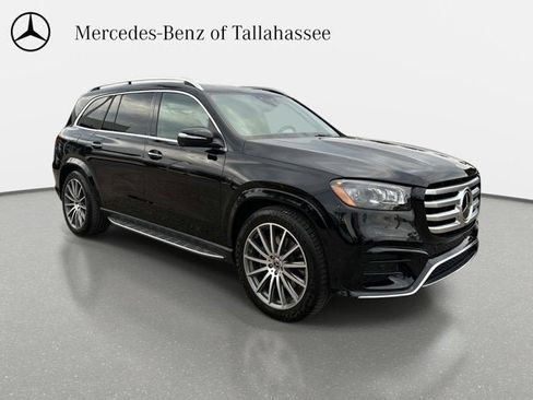 Used 2025 Mercedes-Benz GLS 580 4MATIC image 7
