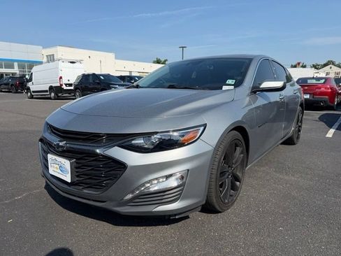 Used 2023 Chevrolet Malibu LT w/ Sport Edition FWD image 3