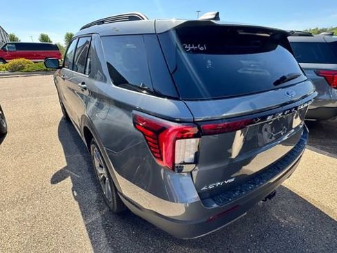 New 2026 Ford Explorer Active w/ Active Comfort Package AWD/4WD image 5