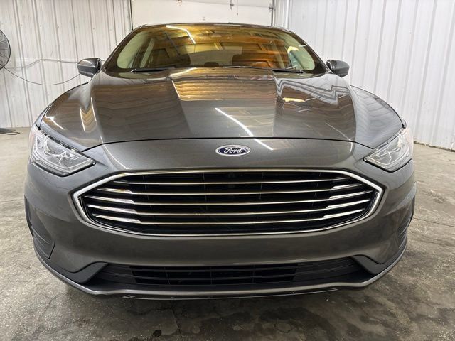 Used 2019 Ford Fusion SE FWD image 2
