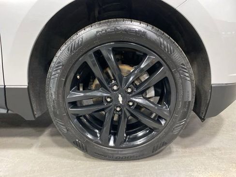 Used 2021 Chevrolet Equinox LT image 30