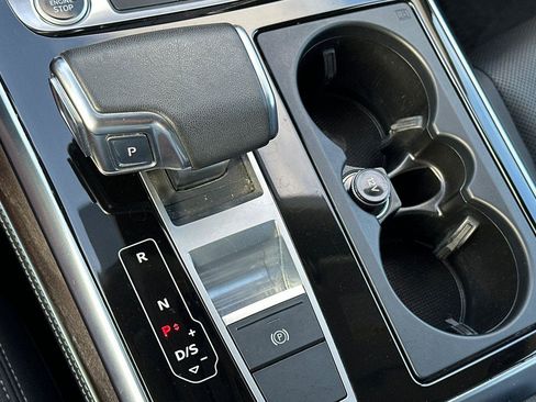 Used 2023 Audi Q8 Premium Plus w/ Premium Plus Package image 22