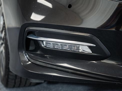 Used 2019 Honda Accord Touring image 12