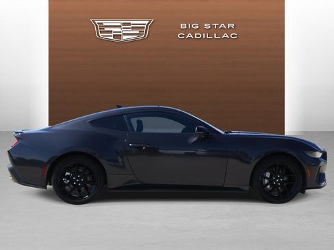 Used 2024 Ford Mustang GT Premium image 6