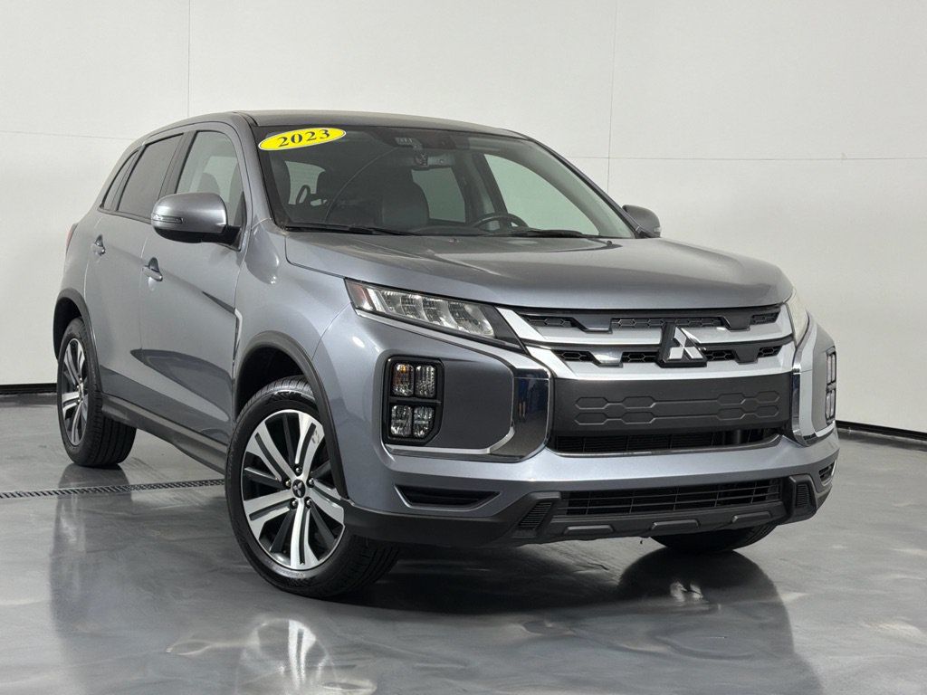Used 2023 Mitsubishi Outlander Sport SE AWD/4WD image 2