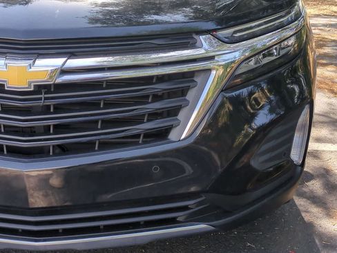 Used 2022 Chevrolet Equinox LT FWD image 11