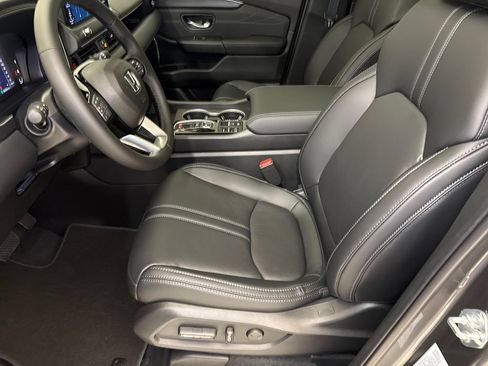 New 2026 Honda Pilot Touring image 19