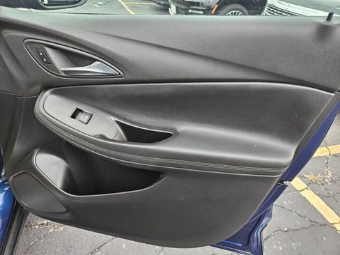 Certified 2023 Buick Encore GX Essence w/ Experience Buick Package image 11