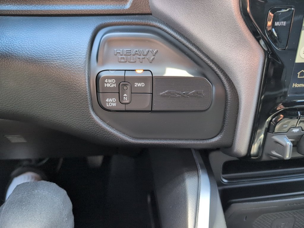 Used 2024 RAM 2500 Laramie w/ Night Edition AWD/4WD image 19