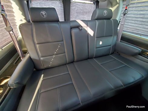 Used 2018 GMC Savana 2500 w/ Enhanced Convenience Package image 5
