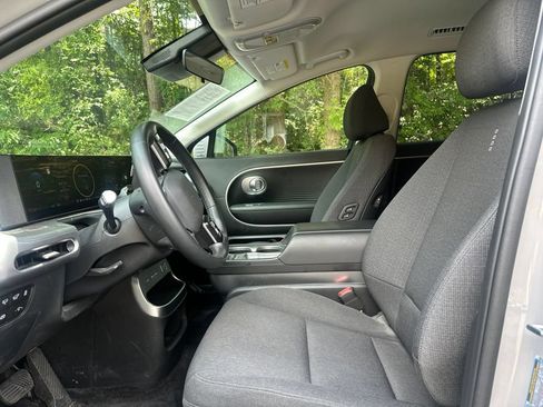Used 2026 Hyundai Ioniq 9 SE AWD/4WD image 6