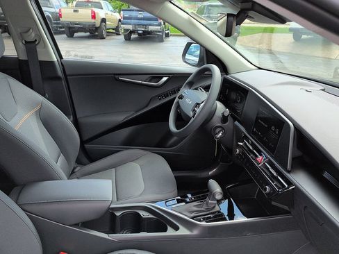 New 2026 Kia Niro LX FWD image 7