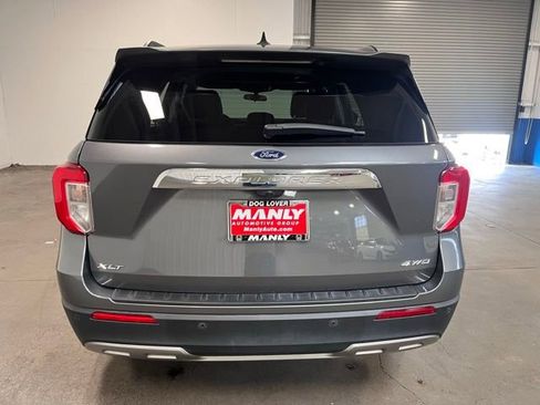 Used 2023 Ford Explorer XLT w/ Equipment Group 202A image 4