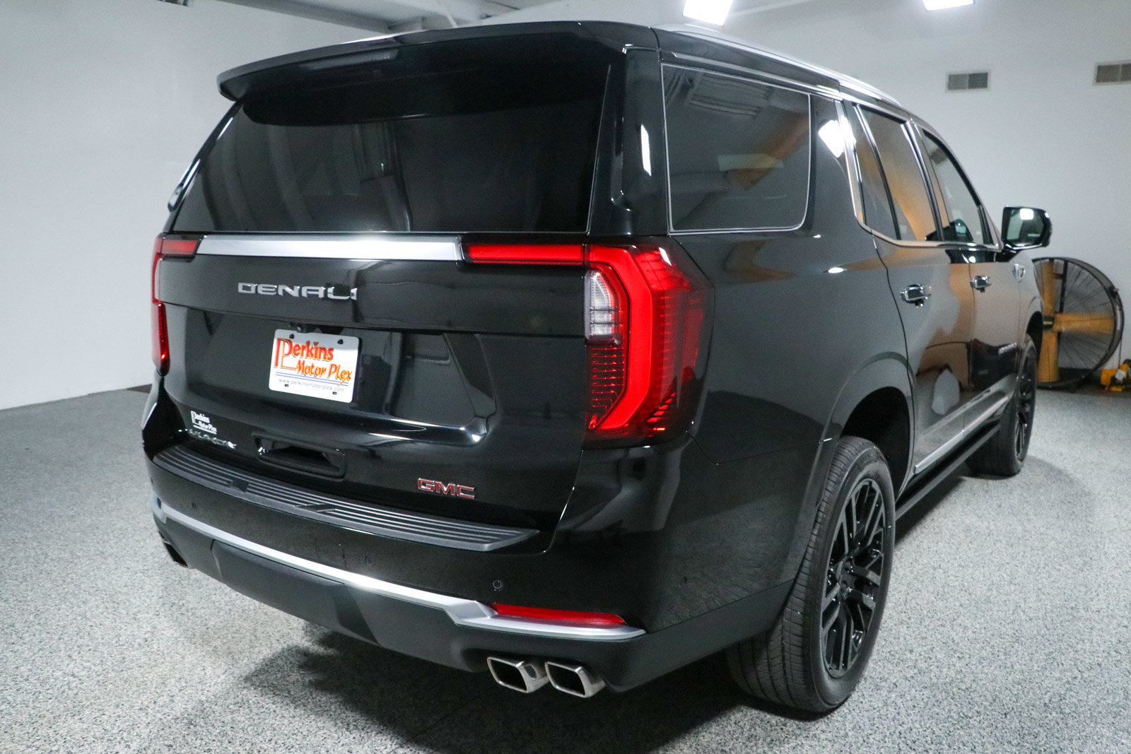 Used 2026 GMC Yukon Denali w/ Sun & Power Step Package AWD/4WD image 7