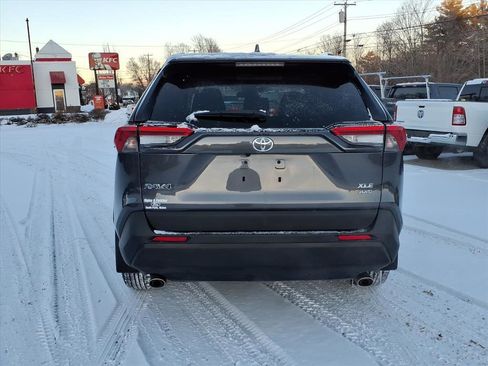 Used 2024 Toyota RAV4 XLE image 6