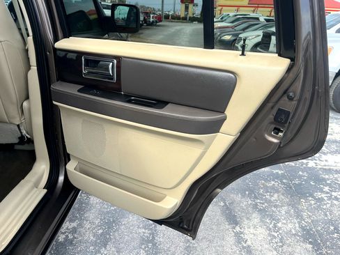 Used 2015 Lincoln Navigator 4WD w/ Equipment Group 101A Reserve image 14