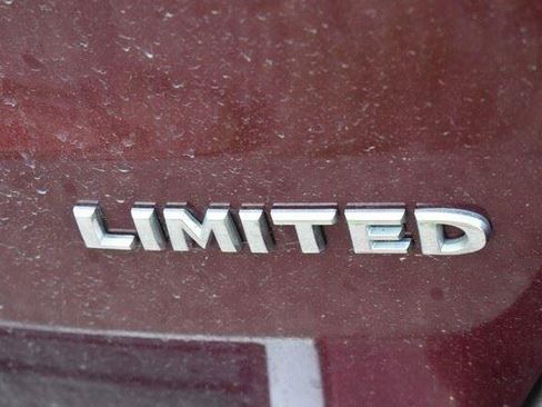 Used 2018 Jeep Grand Cherokee Limited AWD/4WD image 14