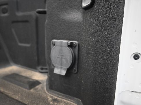 Used 2022 Chevrolet Silverado 1500 Custom image 11