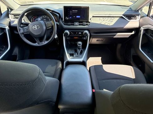Used 2023 Toyota RAV4 LE AWD/4WD image 18