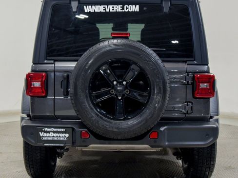 Used 2022 Jeep Wrangler Unlimited Sport image 10