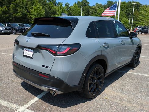Used 2024 Honda HR-V Sport image 4