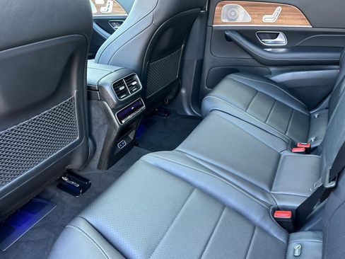 Used 2025 Mercedes-Benz GLS 450 4MATIC image 30