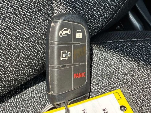 Used 2025 RAM ProMaster 2500 w/ U-Haul Equipment Group FWD image 19