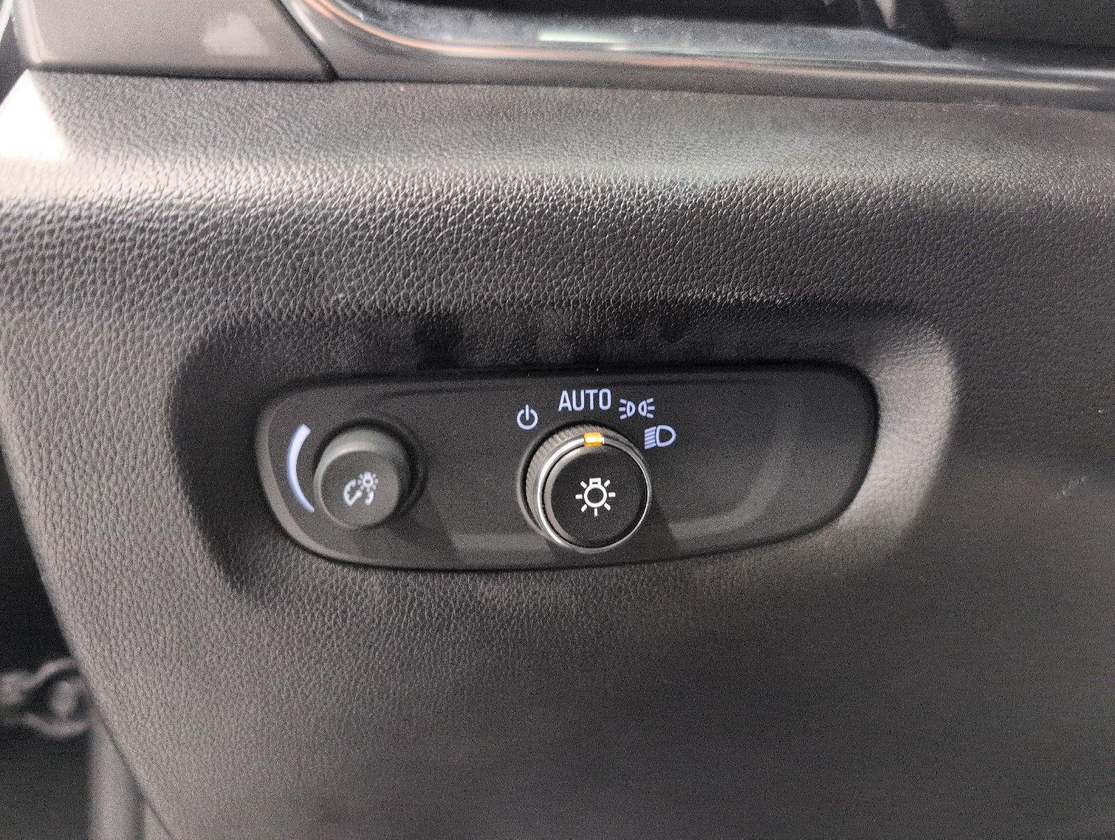 Used 2023 Chevrolet Traverse LT w/ LPO, Floor Liner Package AWD/4WD image 10