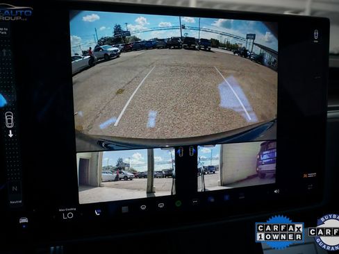 Used 2022 Tesla Model S Plaid image 39