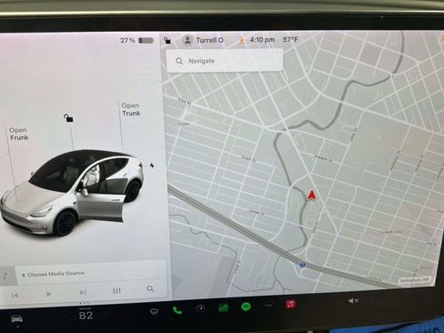 Used 2021 Tesla Model Y Long Range AWD/4WD image 29