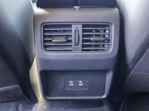 Certified 2026 Nissan Rogue SV FWD image 18