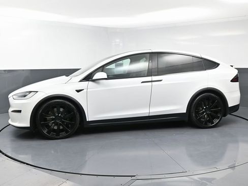 Used 2022 Tesla Model X image 7
