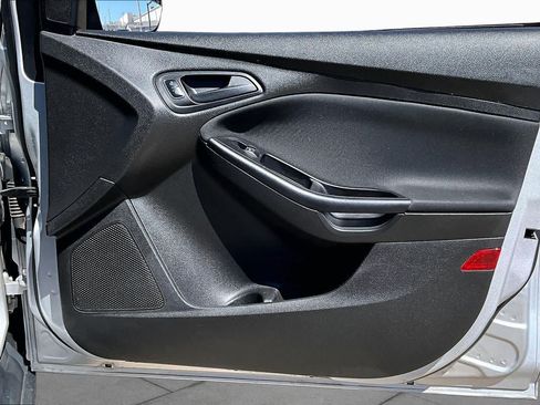 Used 2015 Ford Focus S FWD image 25