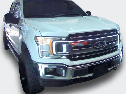 Used 2019 Ford F150 XLT image 2