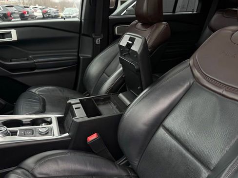 Certified 2020 Ford Explorer Platinum image 34