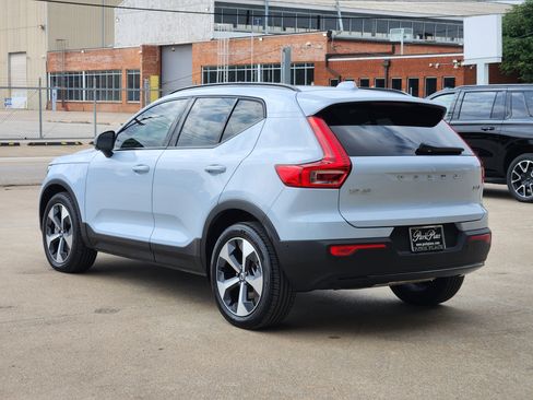 Used 2026 Volvo XC40 B5 Plus w/ Protection Package Premier AWD/4WD image 3