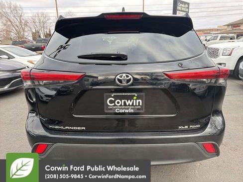 Used 2020 Toyota Highlander XLE image 6