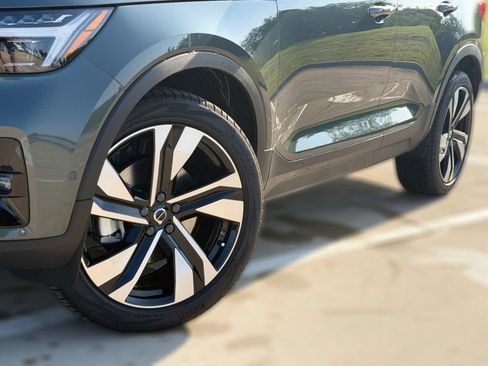 New 2026 Volvo XC40 B5 Ultra w/ Protection Package Premier AWD/4WD image 5