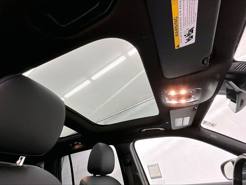 Certified 2023 Mercedes-Benz GLB 250 image 28