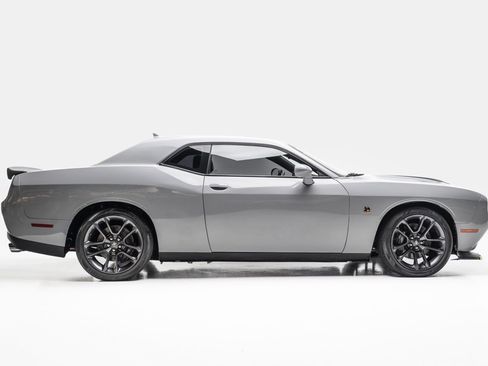 Used 2021 Dodge Challenger R/T Scat Pack w/ Plus Package image 5