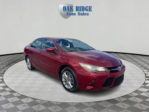 Used 2016 Toyota Camry SE FWD image 3