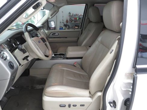 Used 2012 Ford Expedition Limited RWD image 16