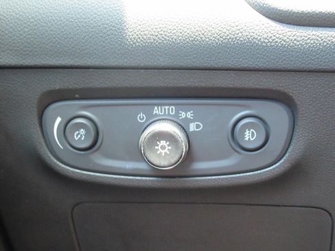 Used 2023 Buick Encore GX Preferred w/ Cold Weather Comfort Package AWD/4WD image 20