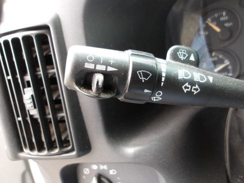 Used 2003 GMC Savana 3500 image 11