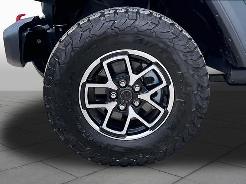 Used 2025 Jeep Wrangler Rubicon w/ Safety Group AWD/4WD image 11